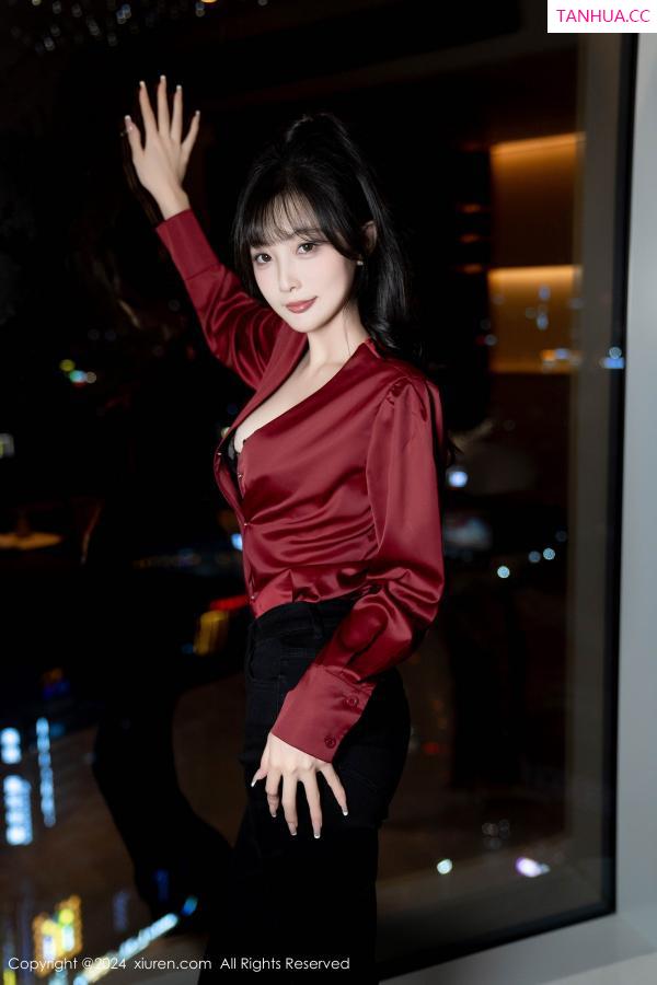 林星阑  [XiuRen]高清写真图 2024.10.16 No.9299 林星阑 黑丝美腿第22张图片